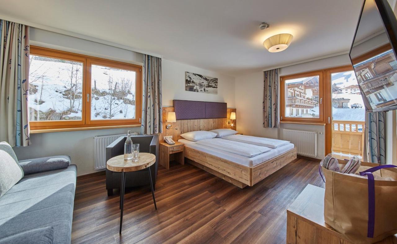 Johanneshof - Dein Mountain Wohlfuehlhotel Saalbach-Hinterglemm Exteriör bild